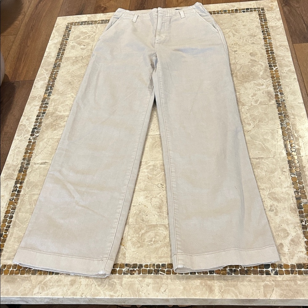 NWOT ….GAP Loose Fit‎ Wide Leg Khaki Trousers/ Pants Women’s Size 0